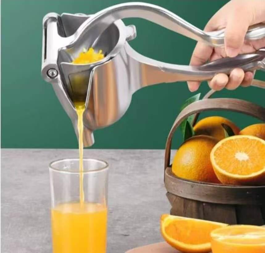 🎁 SURPRISE OFFER 🎁 - A 1 pc manual fruit press hand squeezer heavy-duty citrus juicer designed for lemons, limes, and oranges at affordable price and of very high quality