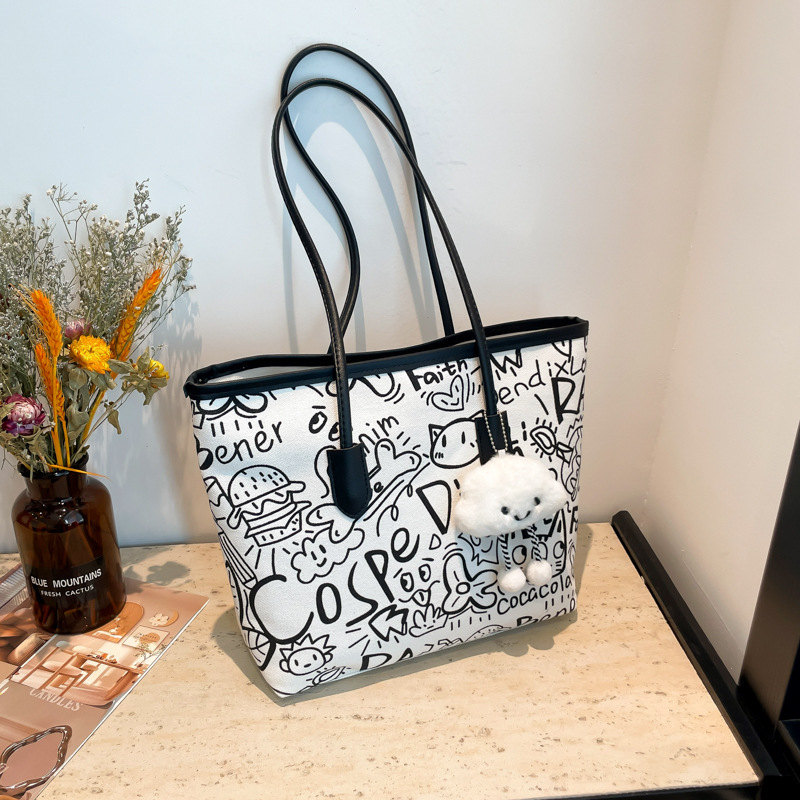 Fashionable Large capacity armpit bag graffiti handbag minimally designed shoulder bag women bag women's tote bags, handbag, graffiti Large capacity bag for daily commuting Student canvas bag