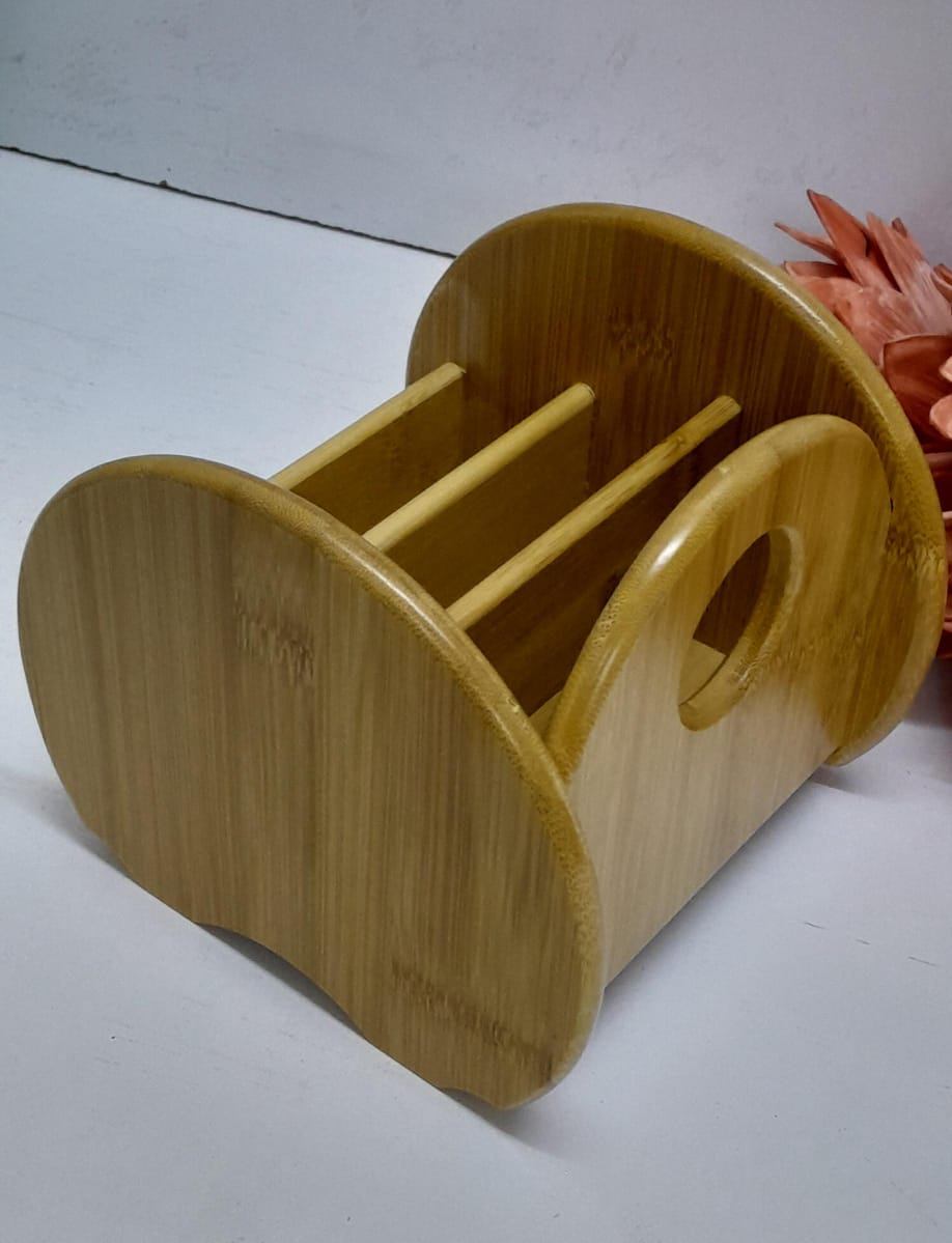 Classic & Elegant Desktop Organizer – Multipurpose Bamboo Storage Tray for Remote Control, Cutlery, Pens, and Stationery with Sophisticated Design.