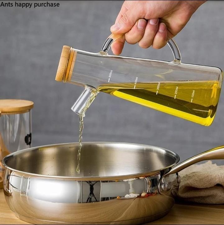 Oil Jar with Bamboo Lid – Glass Kitchen Cruet with 580ml Capacity for Storing Olive, Cooking Oil & Vinegar on Countertop or Pantry Shelf