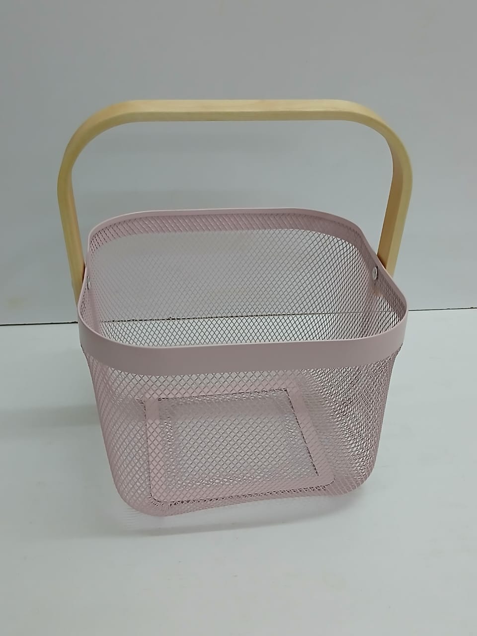 Portable Fruits Storage Basket – Alloy Mesh Basket with Natural Bamboo Handle for Kitchen Countertop, Pantry, and Market Shopping Use