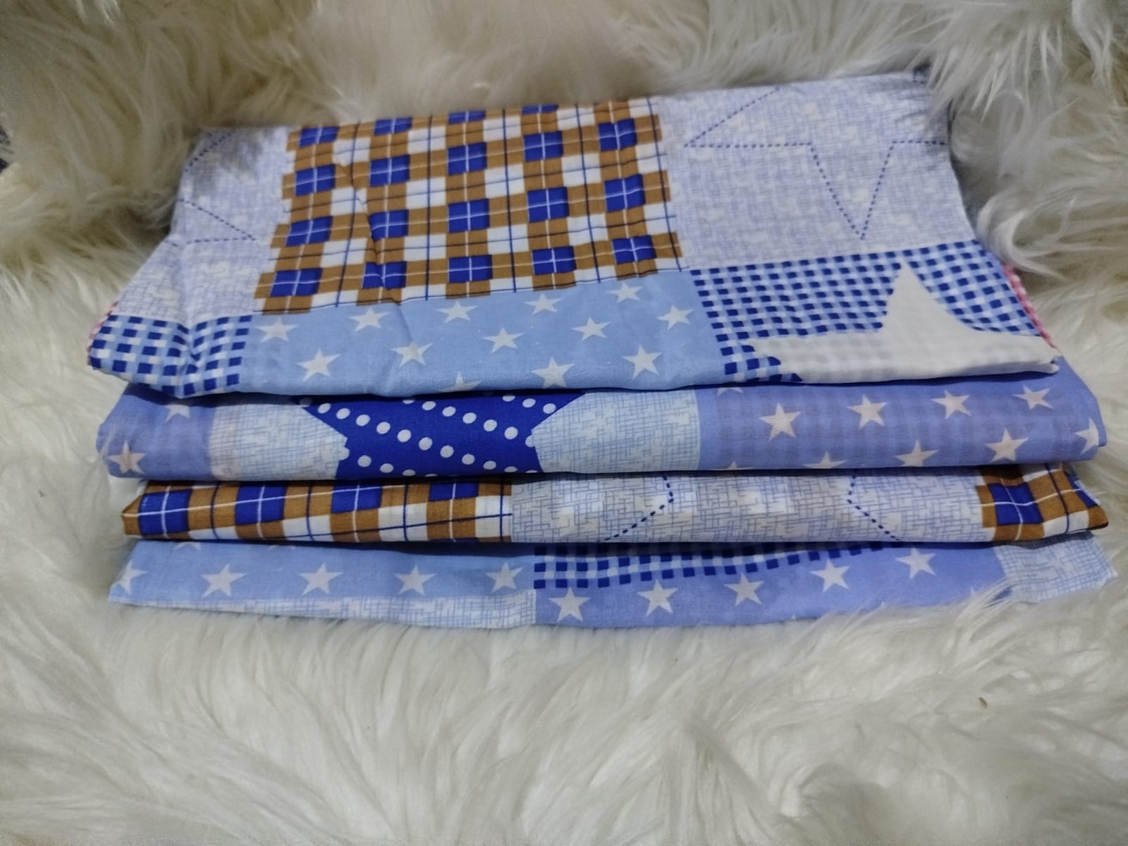 4x6 Bedsheet Set 4 Pcs (2 Bedsheets & 2 Pillowcases)