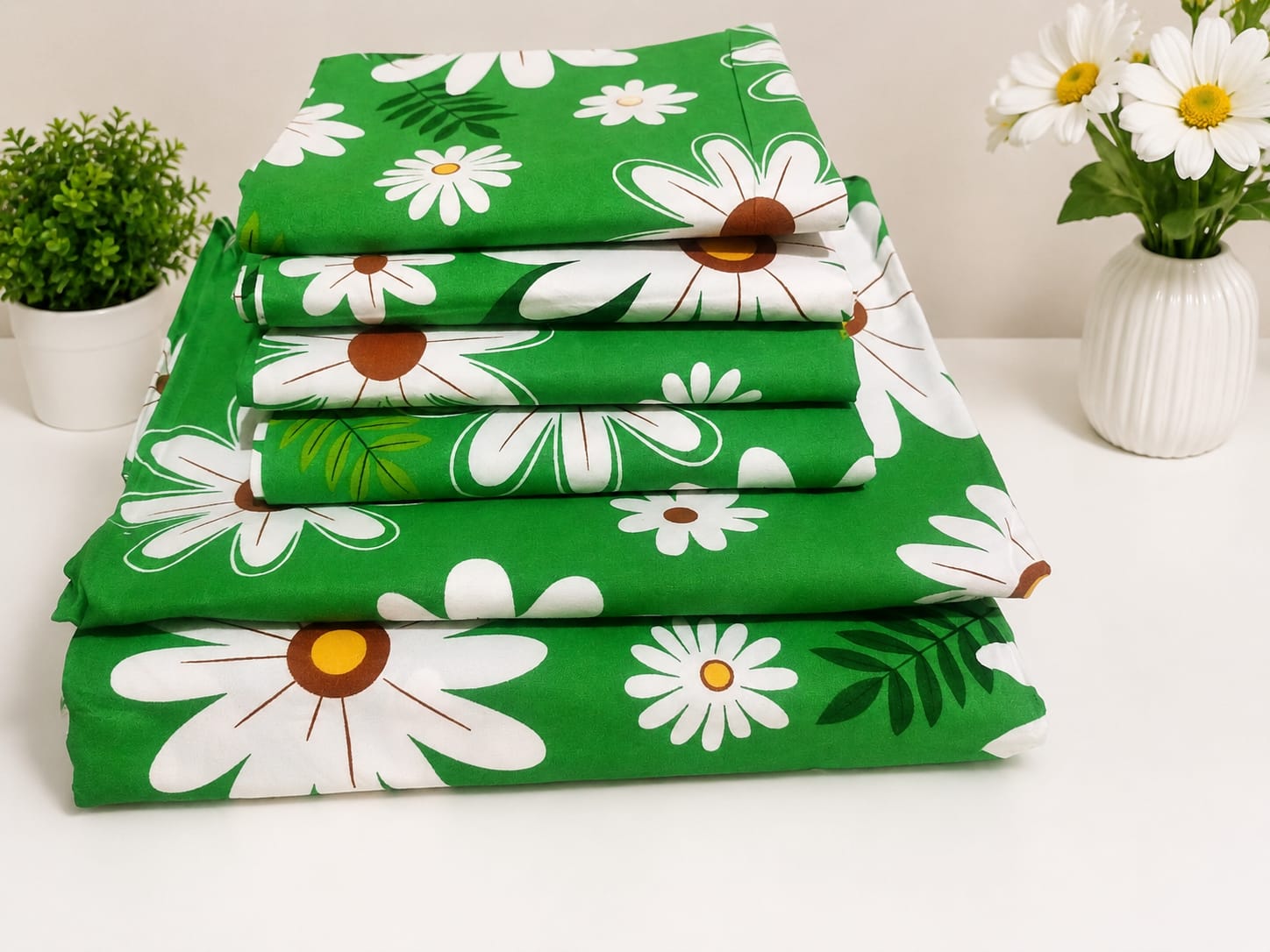 6pc set bedsheets 6×6 (2 Bed sheets, 4 pillow cases)