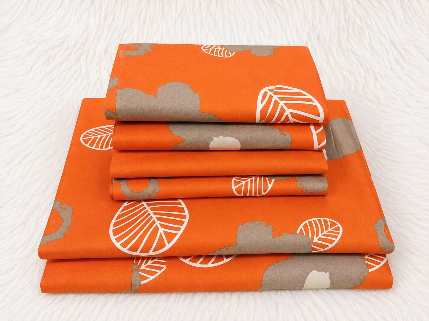 6pc set bedsheets 6×6 (2 Bed sheets, 4 pillow cases)