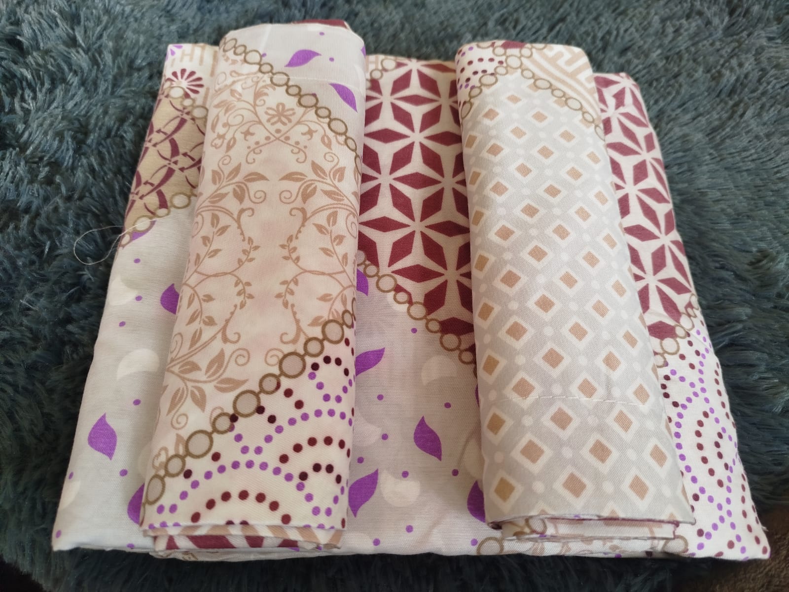 5 by 6 Super Unique Bedsheets set Of 4Pcs (2 Bedsheets & 2 Pillowcases)
