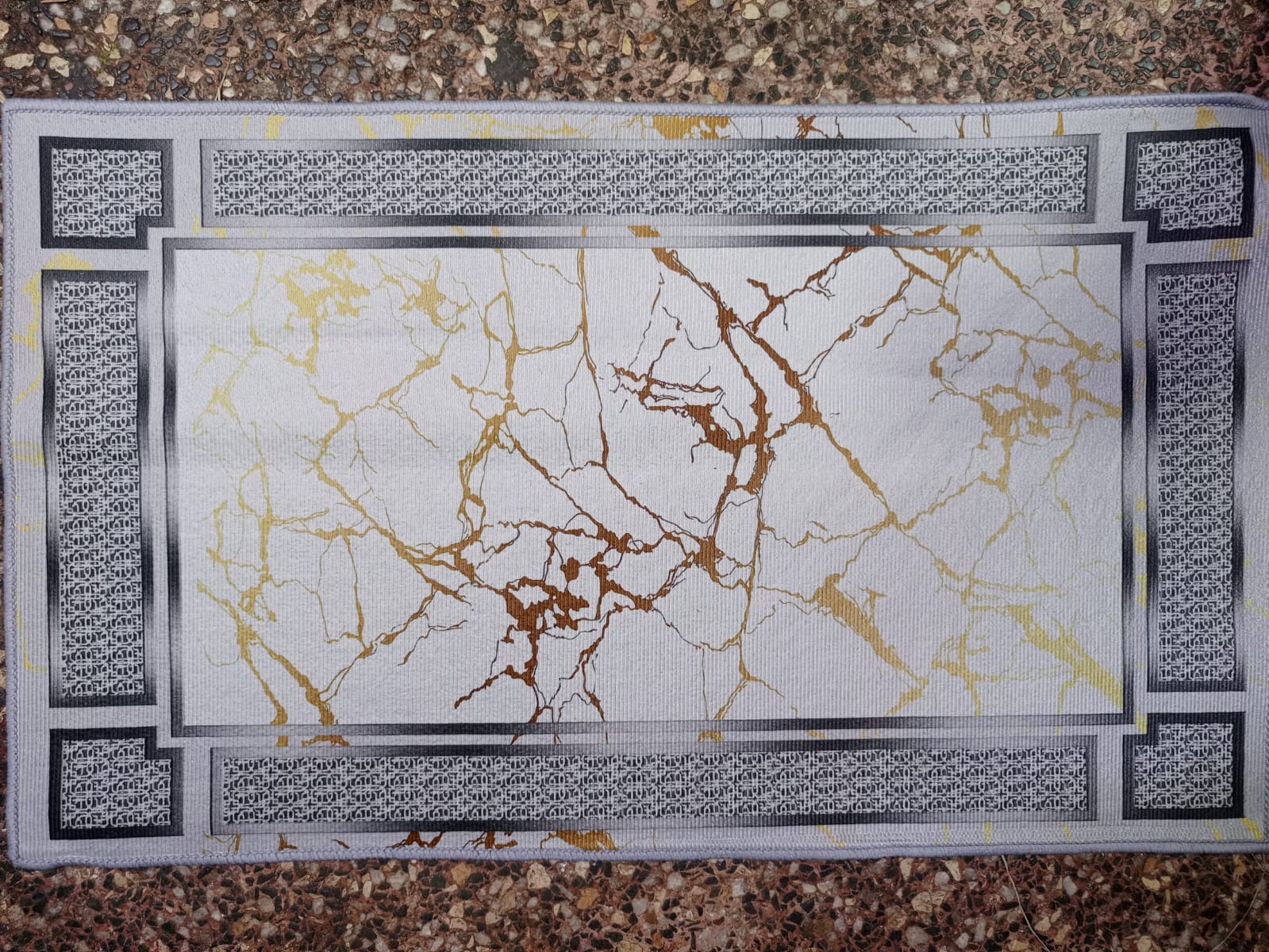 Soft, Non-Slip & Elegant 3D Doormat - 50×80 cm