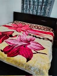 🍁🍁💫Super Soft Double Layer Blanket delivers twice the warmth and double the comfort 6*6🪖ultimate companion for cozy nights and stylish bedrooms. Crafted from high-quality woolen material, this bla