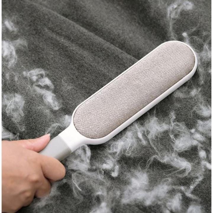 2 sided Lint remover hair fur remover + pocket - Keeps clothes, furniture, bedding and car interiors looking clean