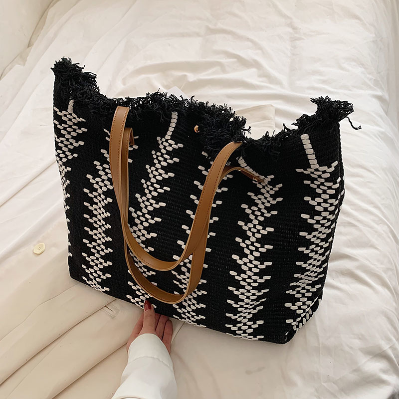Women's Large Capacity Canvas Tote – Tassel Cotton Linen Woven Shoulder Bag, Simple Versatile Commute