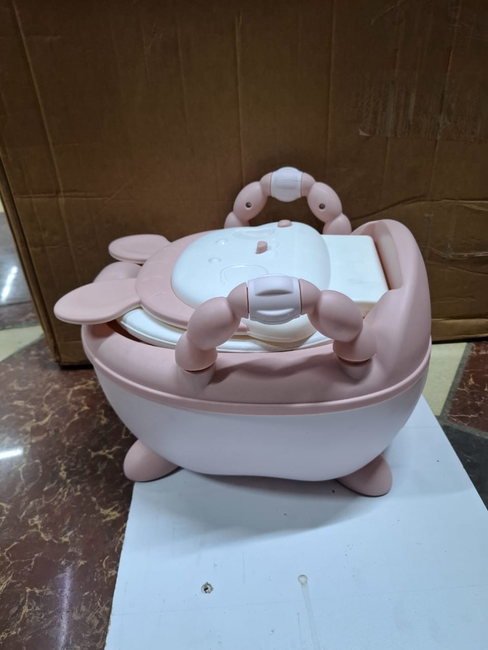Kids Potty Training Toilet Seat – Comfortable & Easy to Use, Stable & Safe Independent Baby toilet trainer Lightweight & Portable Attractive Design