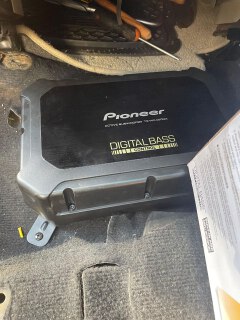 TS-WX400DA Pioneer Car  Under-seat Subwoofer with High Quality Bass. Space Saving Bass in your Car
Get rich, powerful bass without giving up your boot space.