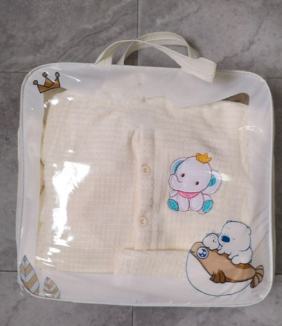8pcs Unisex Newborn Baby Receiving Set suitable for newborn to 6months (ASSORTED CARTOON DECORATIONS)
