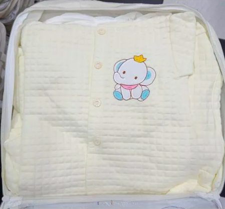 8pcs Unisex Newborn Baby Receiving Set suitable for newborn to 6months (ASSORTED CARTOON DECORATIONS)
