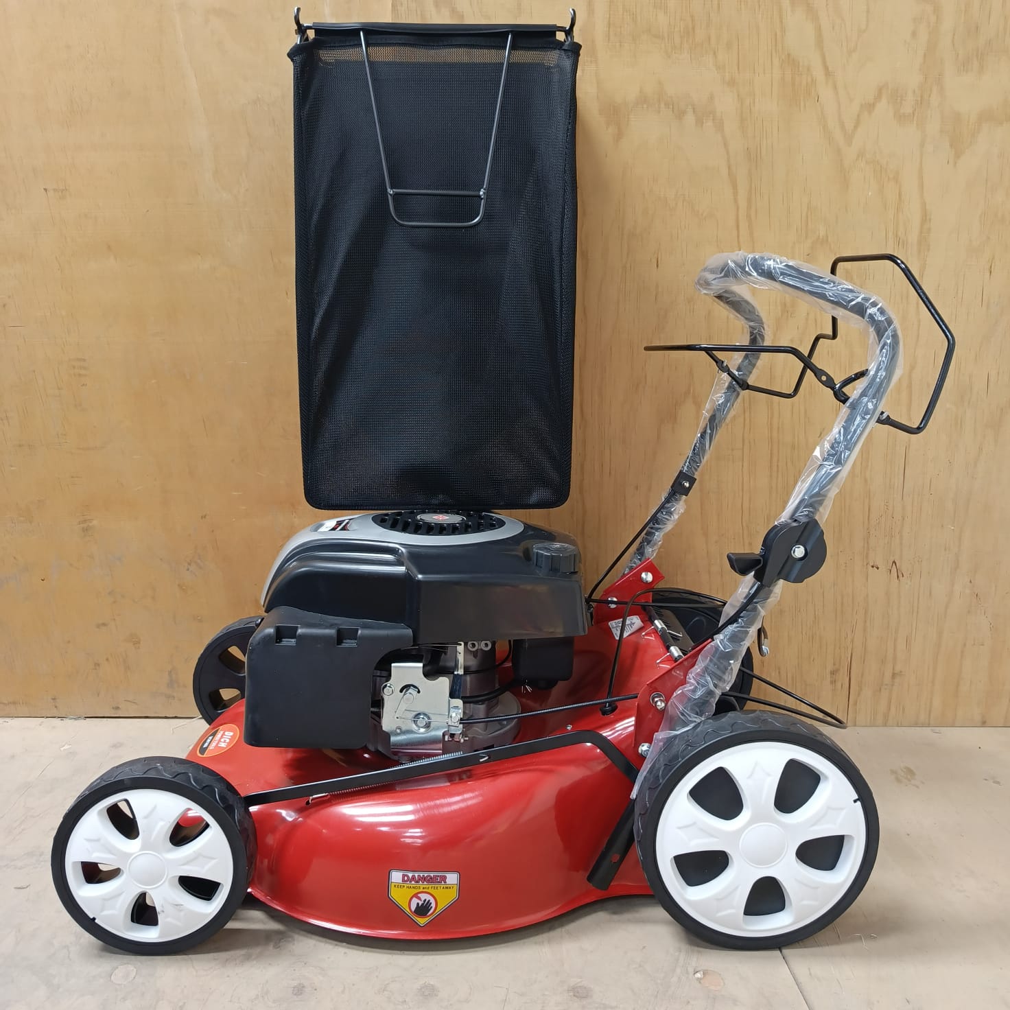 Lawn Mower Grass Cutting Machine - Garden Lawn Trimmer Heavy Duty Yard Maintenance Equipment, Order now and keep your lawn green, neat and professionally groomed all year round.