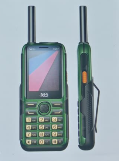 XQ97 BIG SCREEN 2.4’’ TRI SIM CARD 4 SIM CARD SLOTS BIG BATTERY 3000MAH FM RADIO BUTTON MOBILE PHONE WITH EXTERNAL AERIAL KABAMBE MULIKA MWIZI FEATURE PHONE ON OFFER