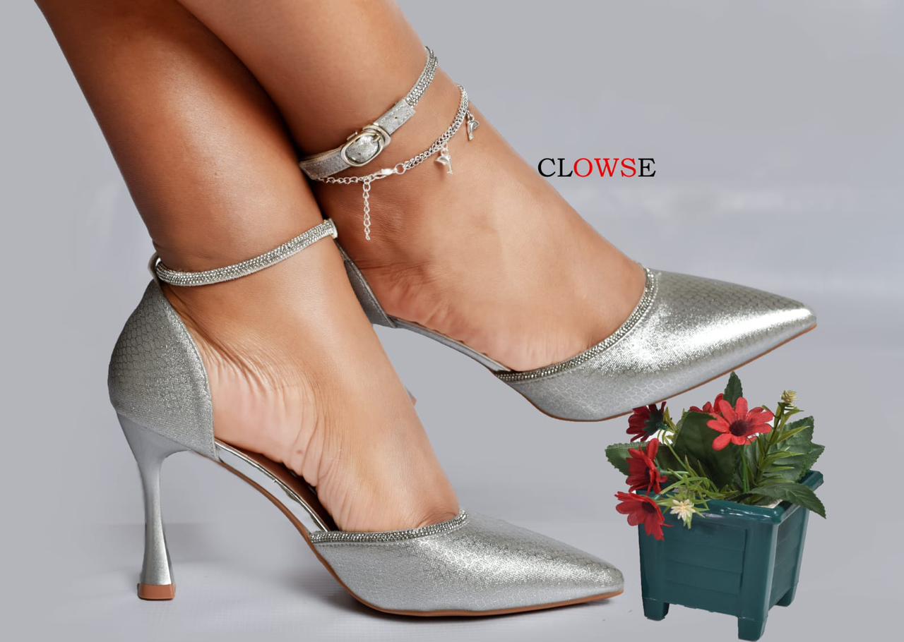 👠 CLOWSE Classic Ladies Low Heels ✨Step into elegance and confidence with these classy CLOWSE Ladies Low Heels 💖Designed for comfort, style & everyday sophistication✅✔ Comfortable