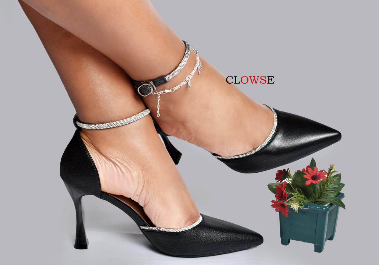 👠 CLOWSE Classic Ladies Low Heels ✨Step into elegance and confidence with these classy CLOWSE Ladies Low Heels 💖Designed for comfort, style & everyday sophistication✅✔ Comfortable
