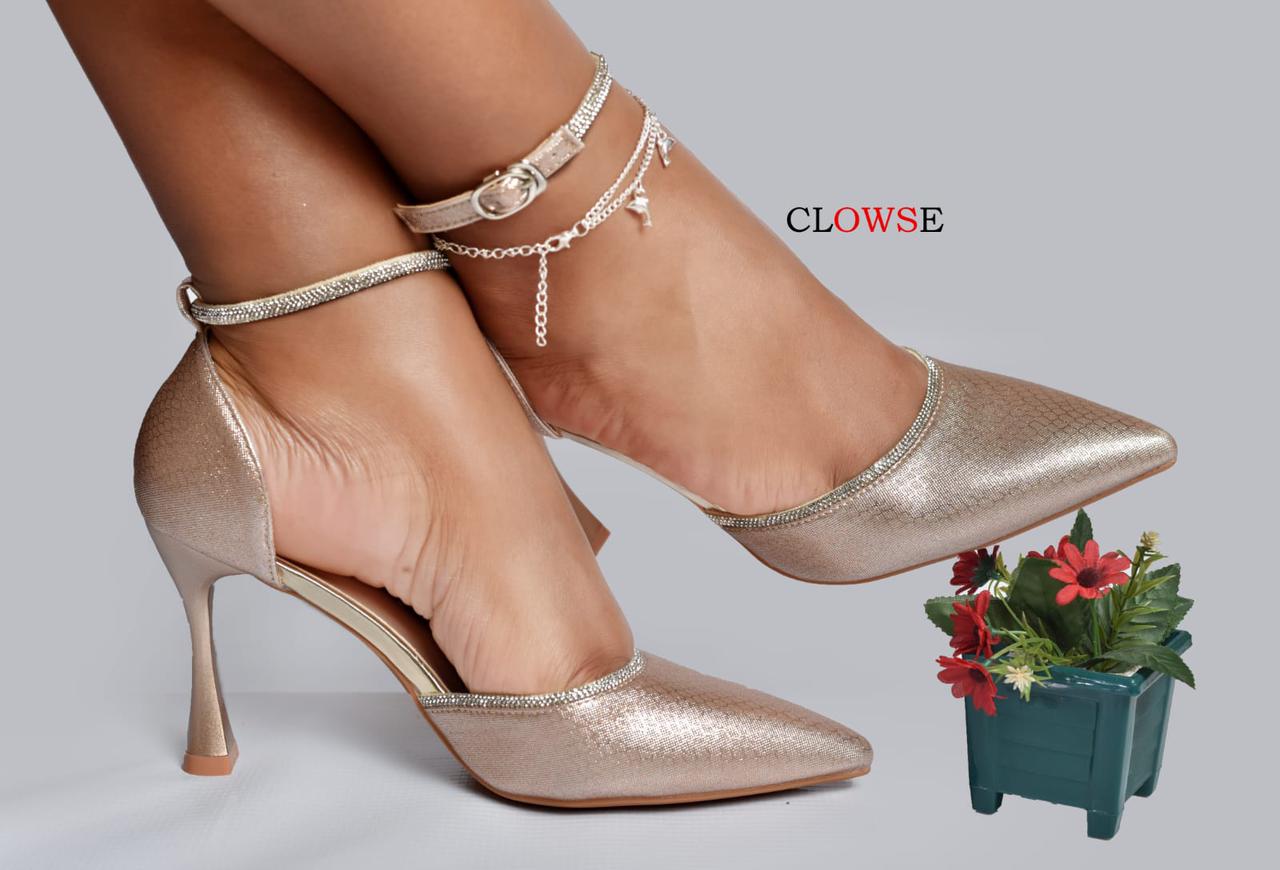 👠 CLOWSE Classic Ladies Low Heels ✨Step into elegance and confidence with these classy CLOWSE Ladies Low Heels 💖Designed for comfort, style & everyday sophistication✅✔ Comfortable
