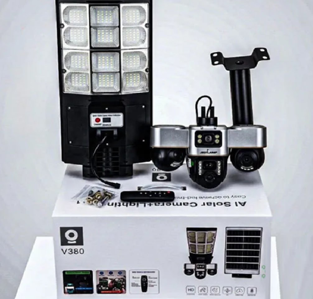 AI Outdoor Solar Street Light CCTV Camera 12MP 4G Triple Lens PTZ With Human Tracking Ultra-low power And PIR sensor alarm