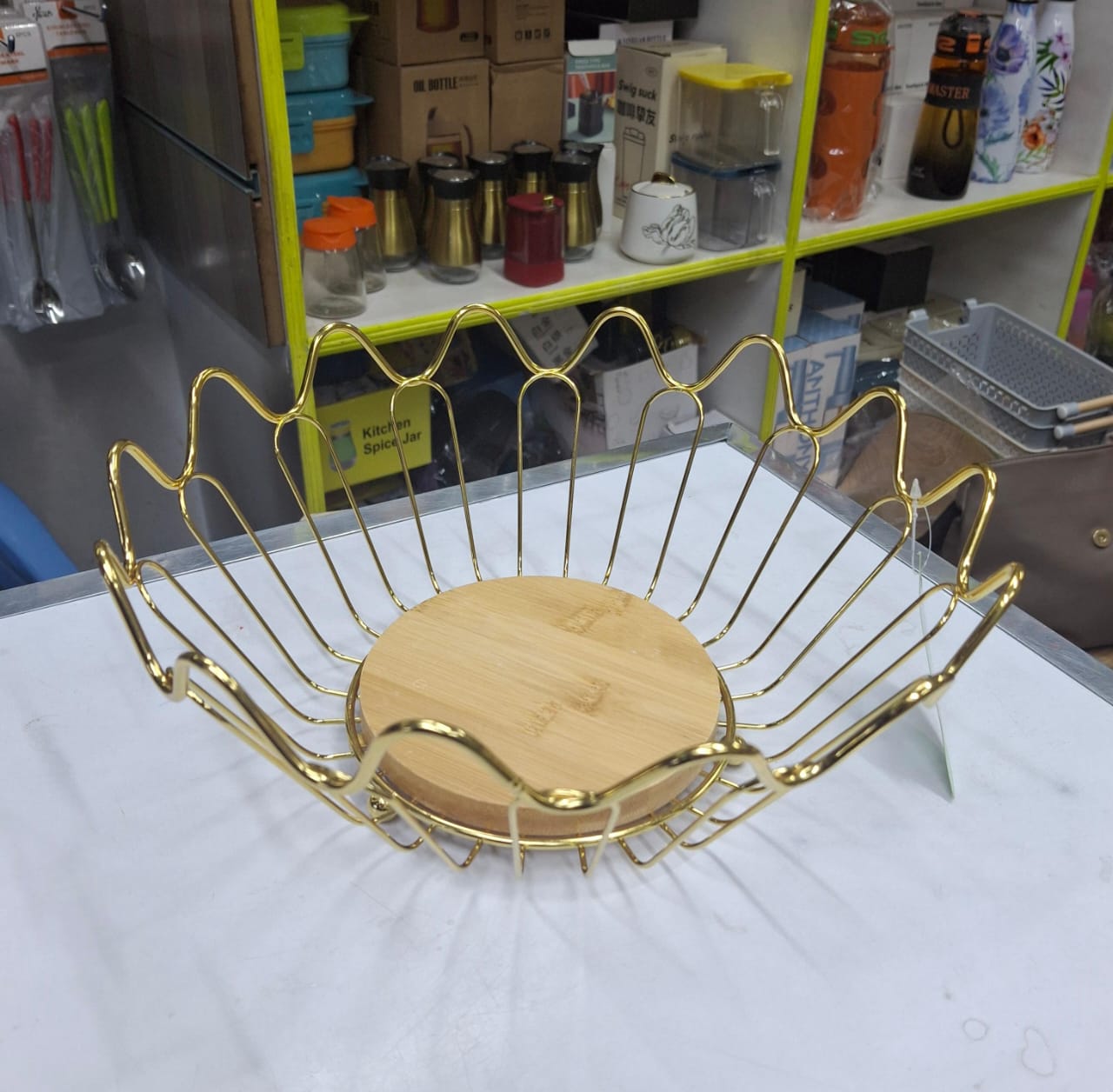 Stainless Steel Decorative Goldish Kitchen Fruit Basket with Wooden Base – Elegant, Rust-Free Display for Organizing and Showcasing Fresh Fruits in Style