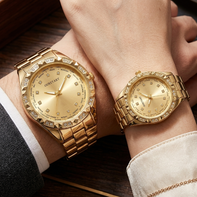 2PCS Lover Watches Business Stainless Steel Back Gold Watch  Classic Diamond Rhinestone Couple Gift Watch  Hip Hop Metal Color Bling Diamond And Steel Strip Women Men Couple Watch