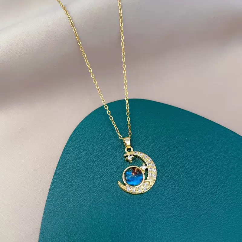 Lady's Necklace Dolphin Star Pendant Necklace Bohemian Style Fashion Women Gold Blue Stone Diamond Exaggerated Jewelry For Daily Party Gift