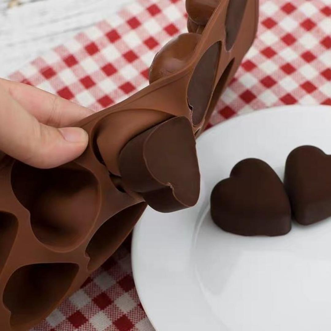 15 Cavity Heart Shaped Silicone Chocolate Mold, Food Grade High Temperature Resistant DIY Baking Mold for Cake Pudding Fondant