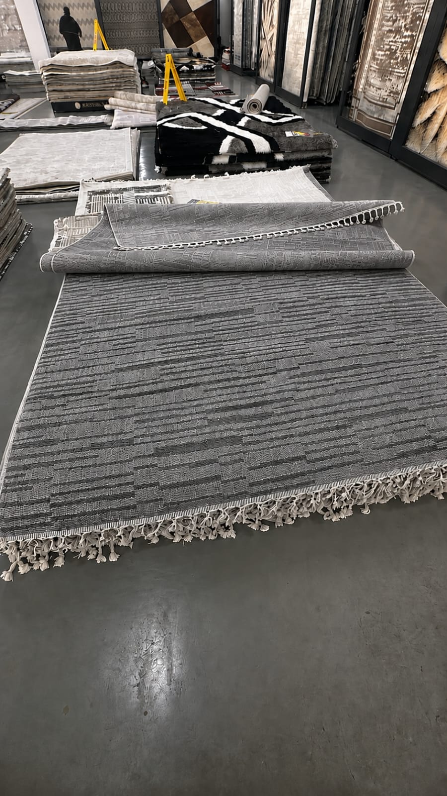 1pc Bohemian Carpet with Tassels [8"11}🧶