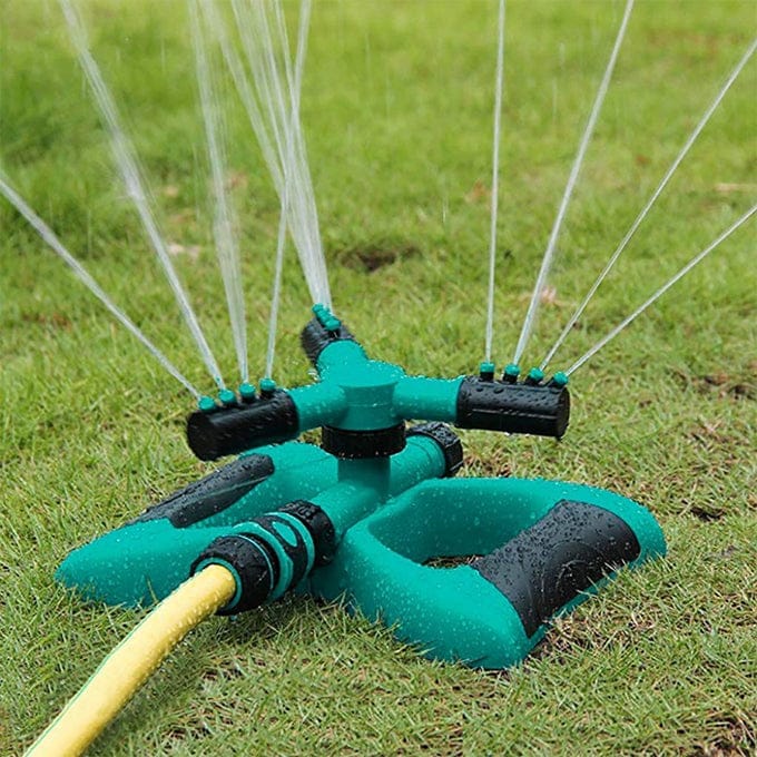 High quality 3-arm garden sprinkler with 2 spray options now available NB Doesn't include pipe.