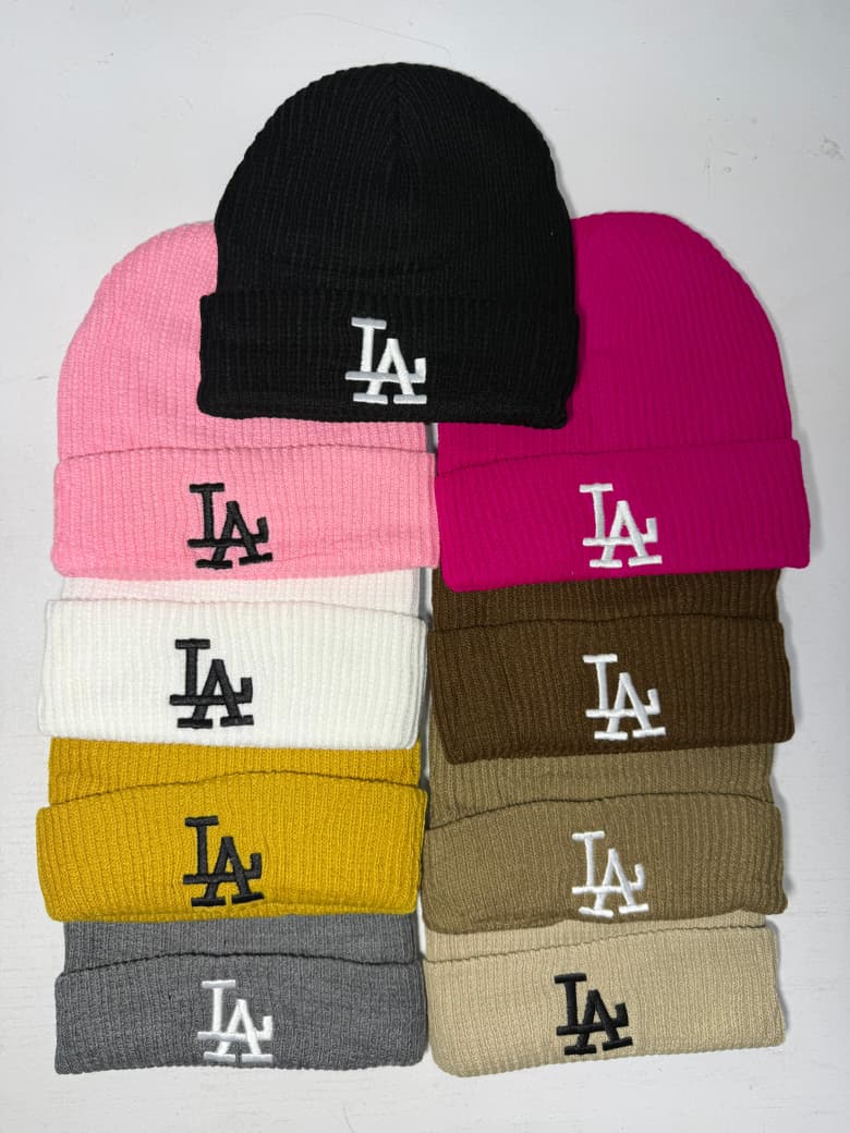 🔥 (ON OFFER) 🔥 LA Logo Ribbed Knit Beanie Hat – Unisex Winter Warm Skull Cap for Men & Women with FREE Nike Ankle Socks | Soft Stretch Cuffed Beanie | Streetwear Fashion Winter Cap | Cozy Cold Weath