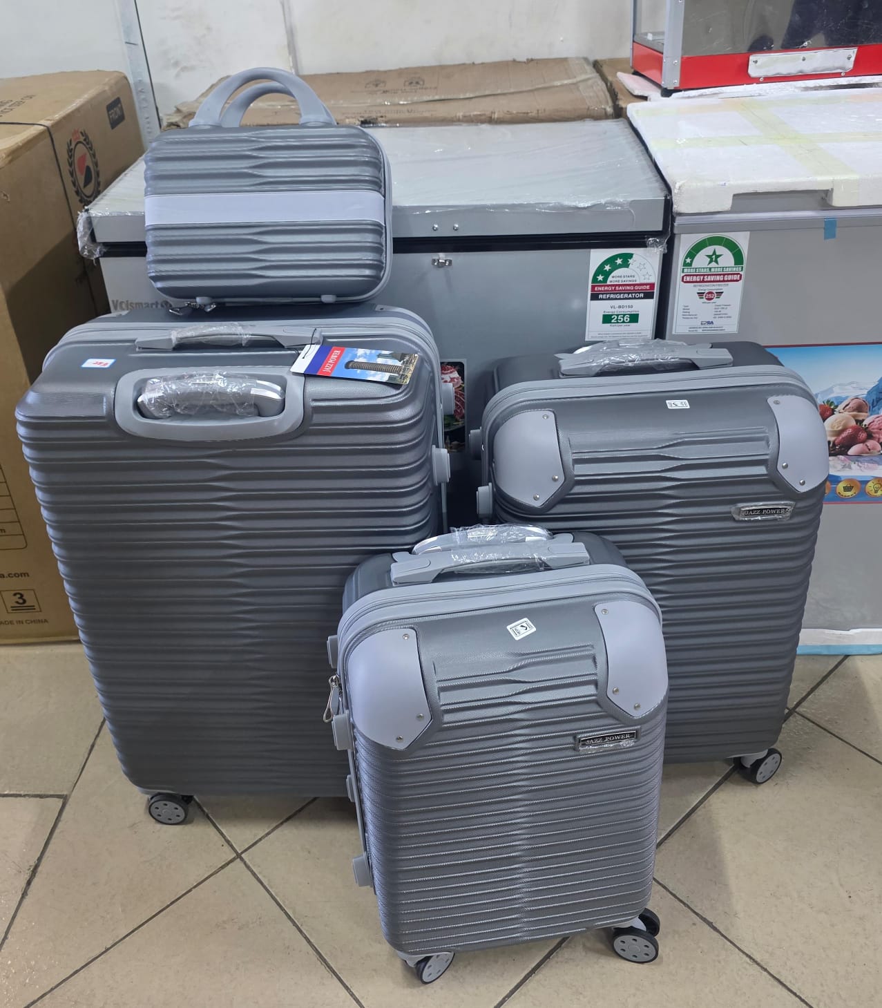 SMART TRAVEL🚚🚚4 IN 1 UNBREAKBLE LAXURIOUS RUBBER SUITCASE BRIEFCASE TRAVEL BAG🚚🚚hard-shell, which make the luggage more durable, lighter and impact-resistant. Features textured finish to prevent a