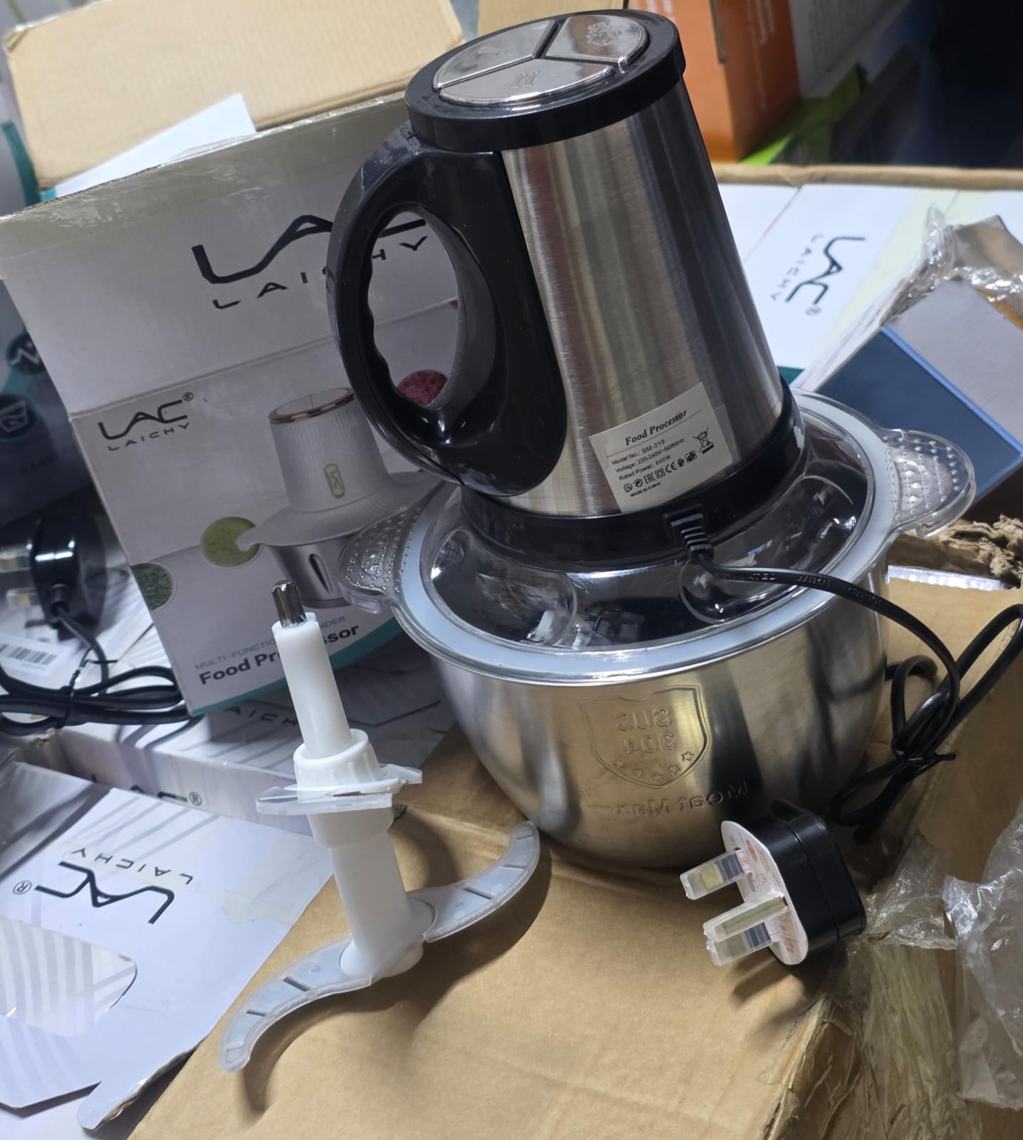 PREMIUM QUALITY🎀‼️2L Electric Chopper – Stainless Steel Food Processor, 800W Power, Double Bowl Set✨✨Designed with safety and convenience in mind, the anti-slip base keeps it stable during use, and t