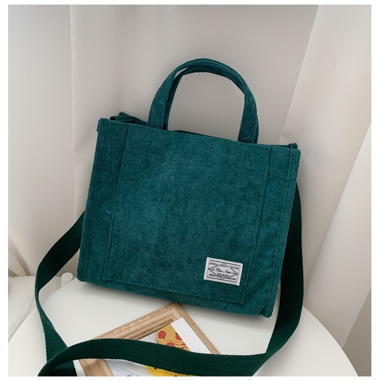 New corduroy small square bag for ladies, with an Instagram-style retro single shoulder crossbody bag suitable for student commuting, with a large capacity for carrying.