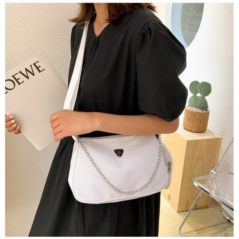 Simple And Stylish Ladies' Small Satchel，Lightweight Causal Handbag Set ，Solid Color Nylon Shoulder Bag ， Joker Trend Slung Bag
