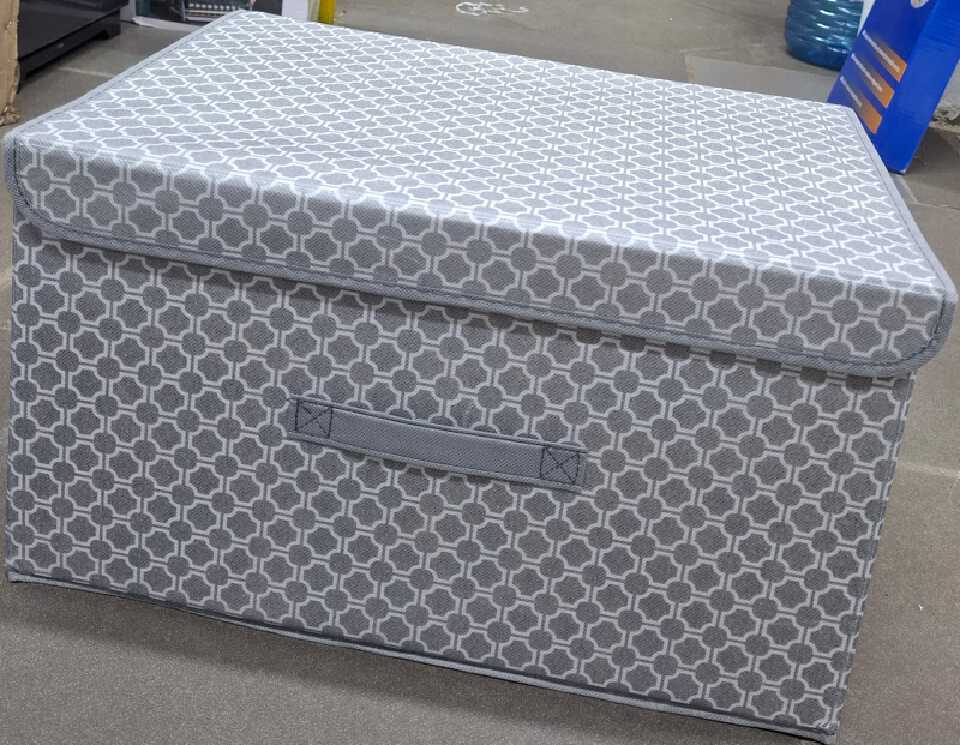 🌟 TOP SELLING OFFER 🌟 - A 1 pc  Classy,strong covered Wardrobe Organizer  at affordable price and of very high quality