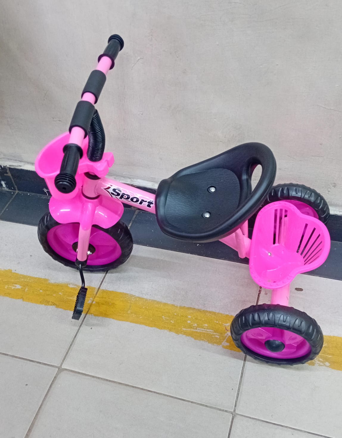 🔔 ALERT OFFER 🔔 - A 1 pc KIDS TRICYCLE available at affordable price and of very high quality