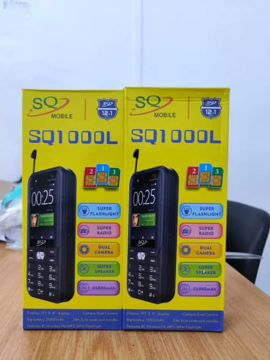 SQ Sq1000L- Powerbank Phone -25800mAh battery capacity 2.8`` HD SCREEN TRIPLE SIM CARD PHONE button mobile phone WITH Bluetooth connectivity super flashlight ,super speaker, dual camera FEATURED PHONE