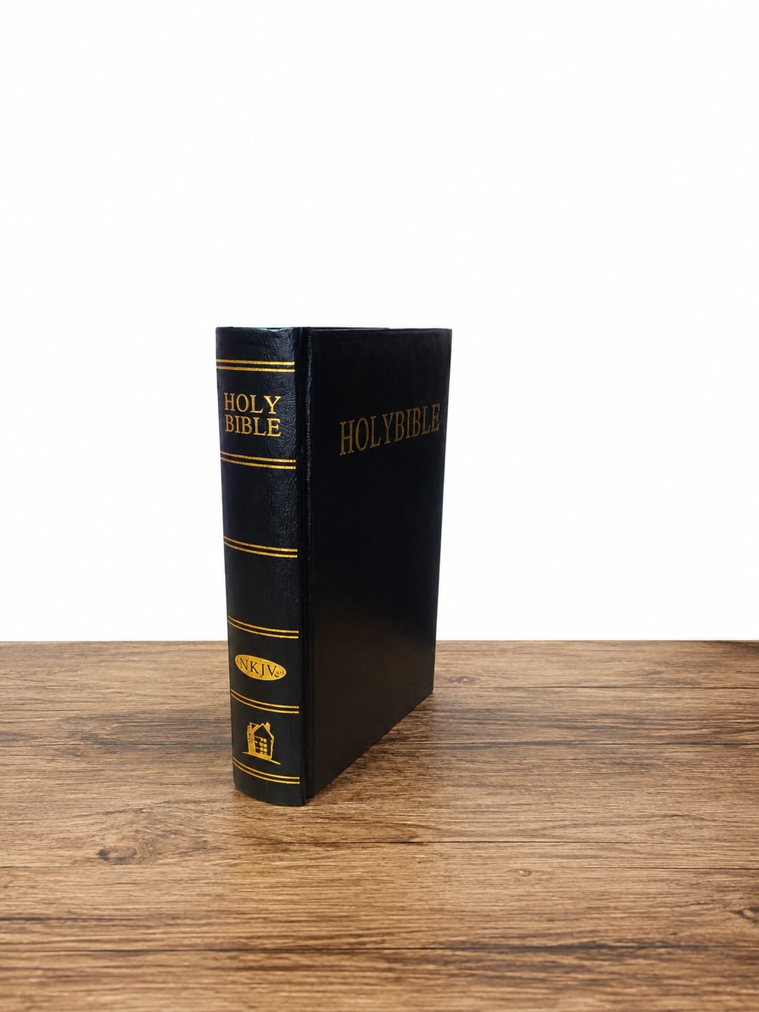 The New King James Version (NKJV) Medium Size Hardcover Bible combines the beauty and dignity of traditional Scripture with clear, modern English. Its medium-size format makes it practical for everyda
