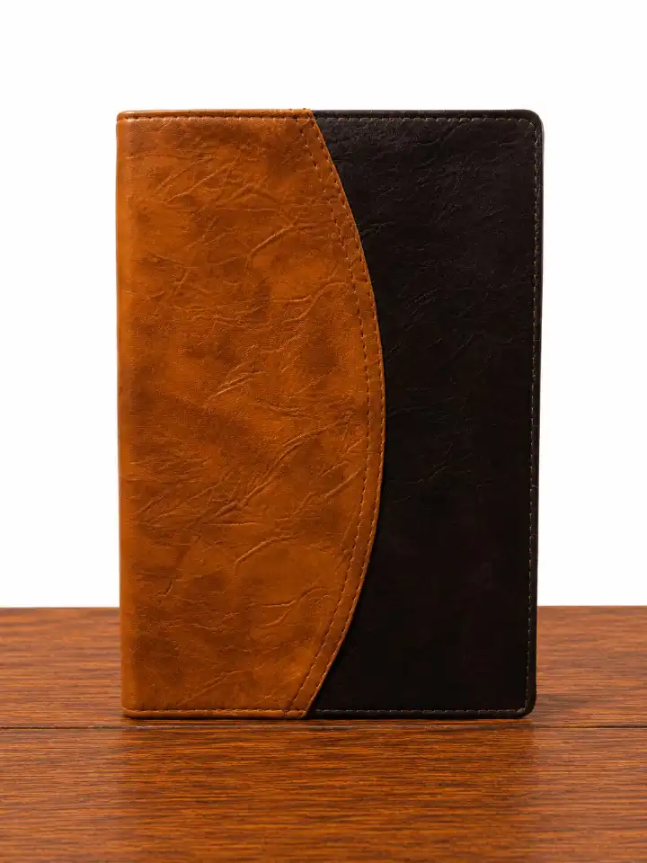 The Expositor’s Study Bible – King James Version (KJV), Soft Cover Edition-is a valuable resource for readers seeking a deeper understanding of the Word of God. Based on the King James Version (KJV).