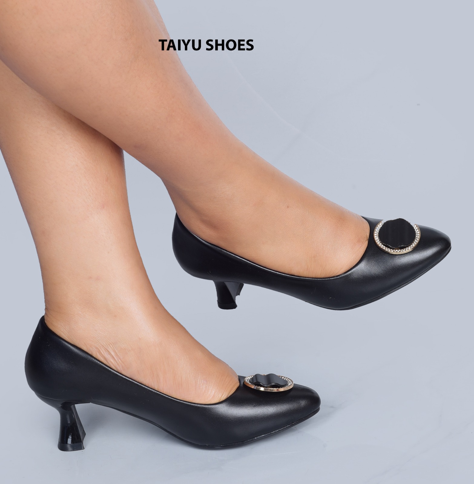 Offer price 💫💥New 🌟 High QUALITY  TAIYU  Fashionable casual and elegant  Ladies  heels shoes 🔥 🔥 very classy and sassy🥰