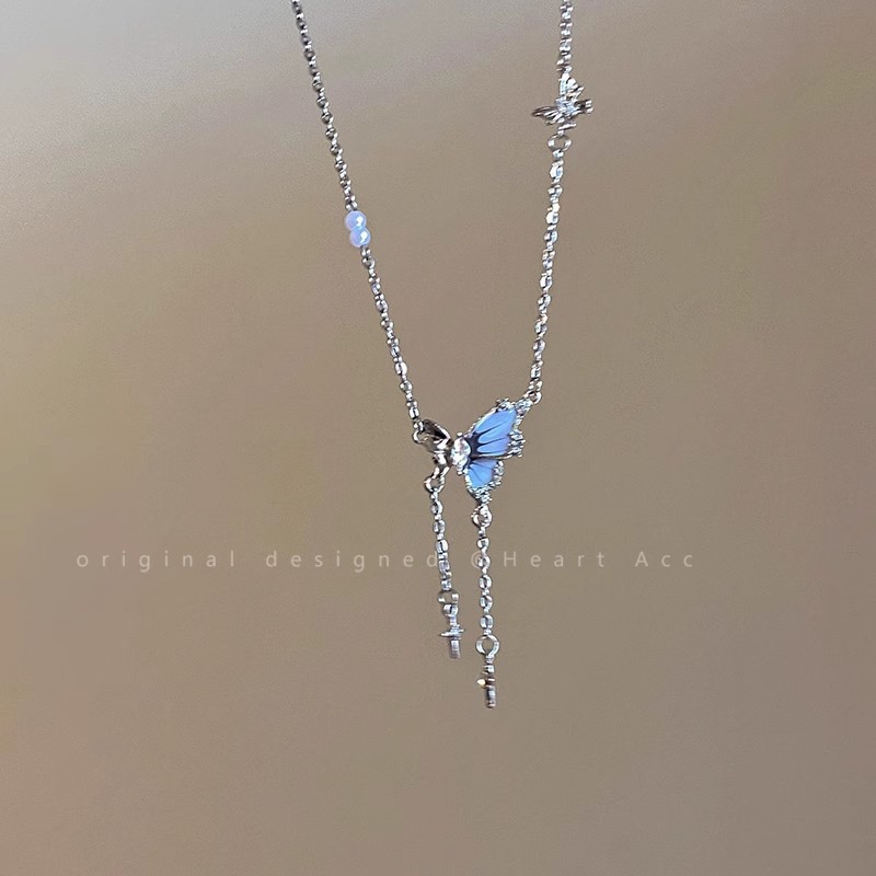 Advanced feeling, light luxury, diamond inlaid zircon titanium steel necklace, women's ins style sparkling diamond square sugar pendant, collarbone chain accessory