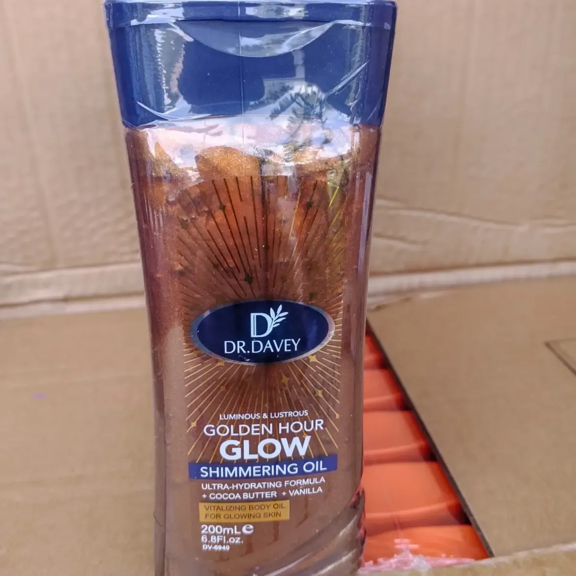 Dr Davey Golden Glow Shimmering Body Oil 200ml, Golden Hour Luminous Glow Oil, Hydrating Moisturizer with Cocoa Butter & Vanilla, Lightweight Fast Absorbing Formula, Radiant Smooth Skin Finish