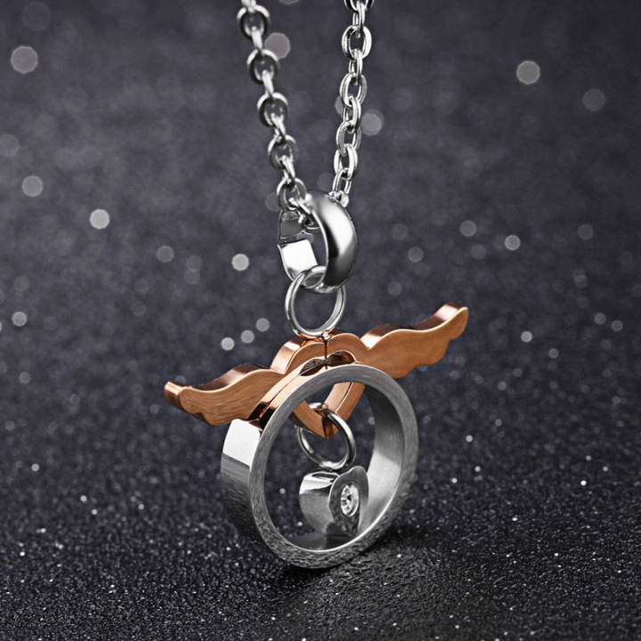 A Pair of Couple Lover Necklace Fashion Stainless Steel Men and Women Matching Love Necklace