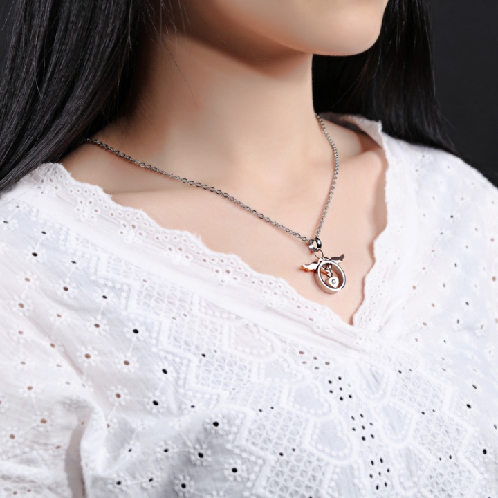 A Pair of Couple Lover Necklace Fashion Stainless Steel Men and Women Matching Love Necklace