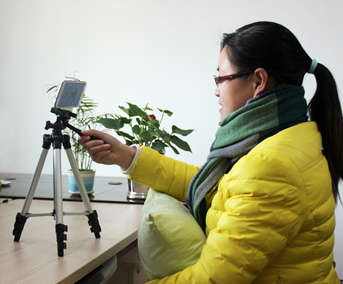 Portable Digital Camera Tripod Card Machine Bracket DV Tripod Cellphone Picture Frame