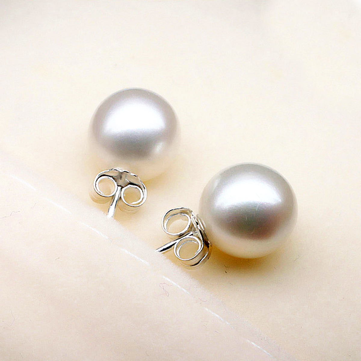 Women Fashion Cultured Freshwater Pearl Earrings White 925 Sterling Silver Stud