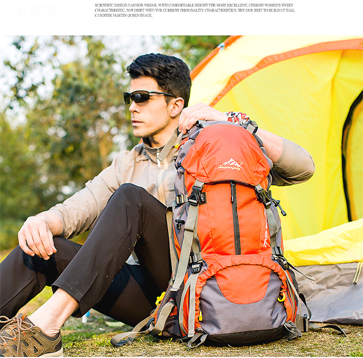 outdoor High capacity profession backpacks men and women travel Shoulders backpack Wearable Cracked
