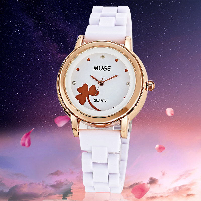 Diamond  Quartz watches Mickey Retro Clover Watch Ms white Imitation ceramic table