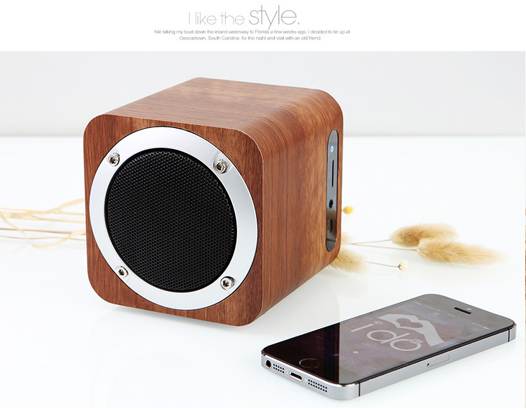 Mobile Phone Wireless Bluetooth Small Sound Portable Small Steel gun Woody Speaker Card Bass