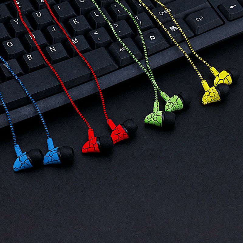 Wire Control headset Ear Style Subwoofer Crack With Wheat Listening to Music Music General Earplugs
